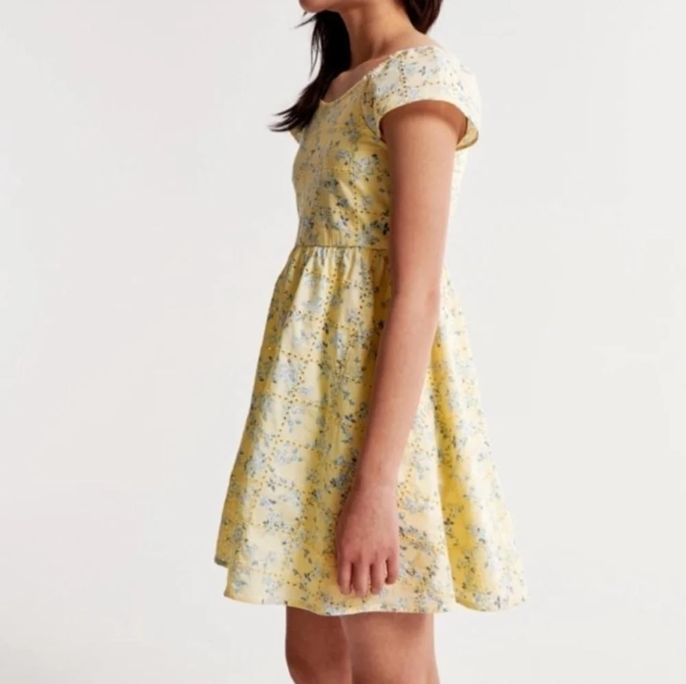 Abercrombie & Fitch Kids Ruffle Sleeve Dress Yellow & Blue Floral Size 13/14 - Picture 3 of 15